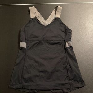 Lululemon Strappy Cross Back Tank Size 8 Black Built-in Bra Activewear Yoga